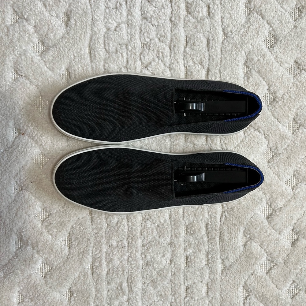 Black Rothy’s sneakers 9.5